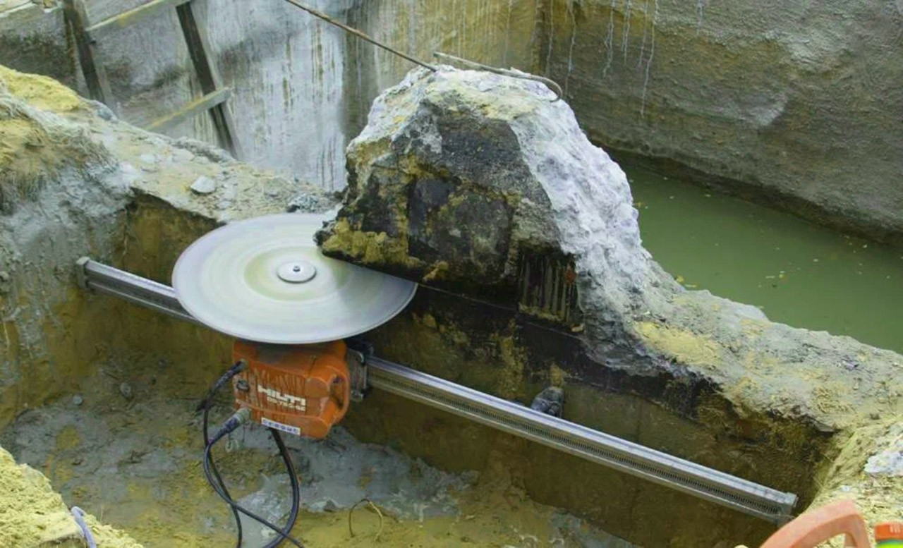 Демонтаж здания до основания